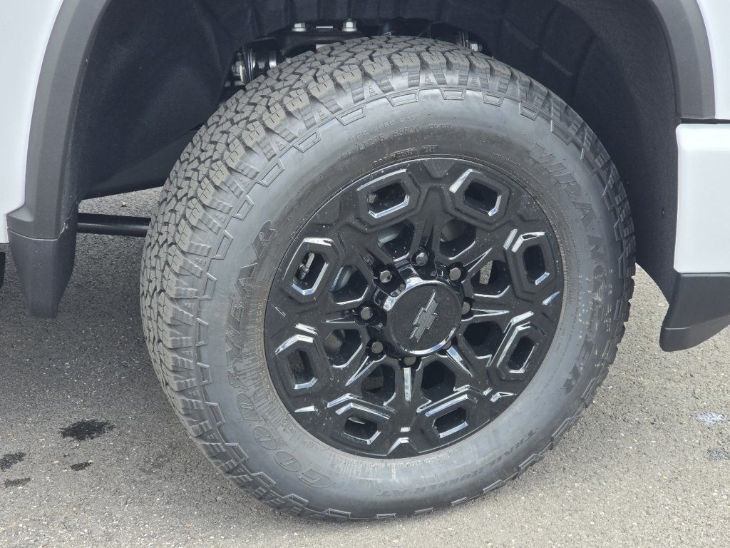 New 2026 Chevrolet Silverado 2500 High Country w/ High Country Premium Package AWD/4WD image 8