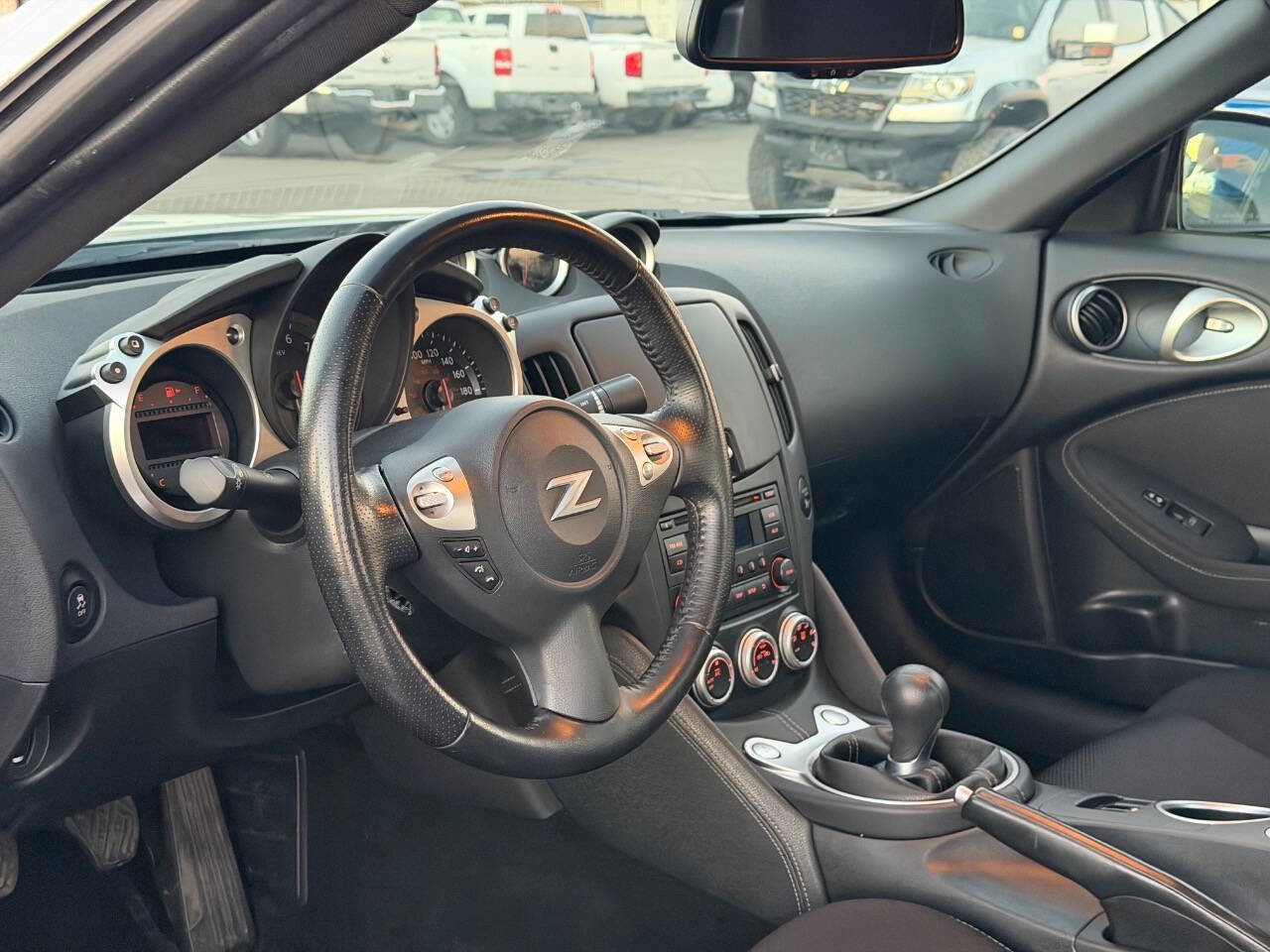 Used 2019 Nissan 370Z Coupe image 19