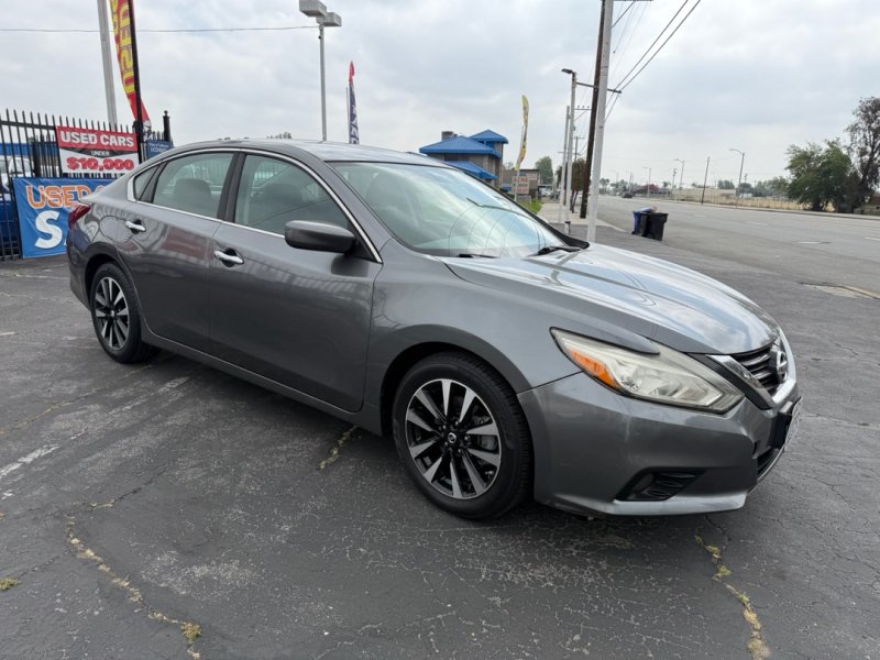 Used 2018 Nissan Altima 2.5 SV FWD image 3