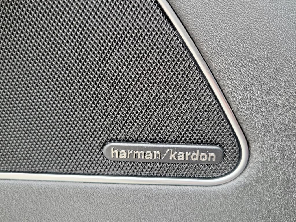 New 2024 Maserati Levante GT Ultima image 12