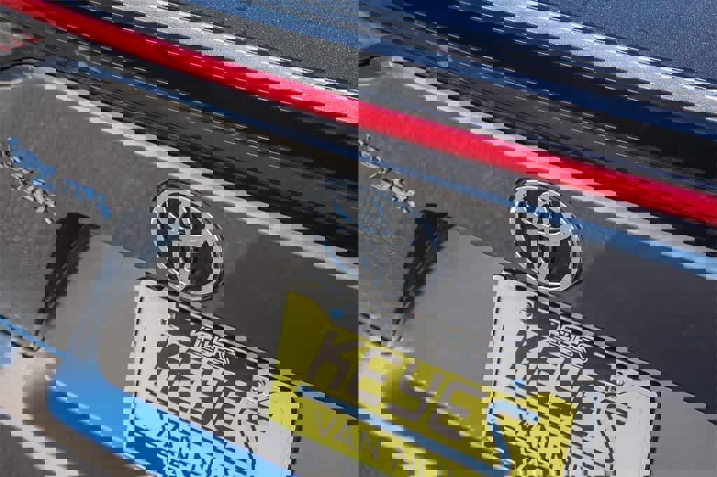 Used 2023 Toyota bZ4X Limited image 11