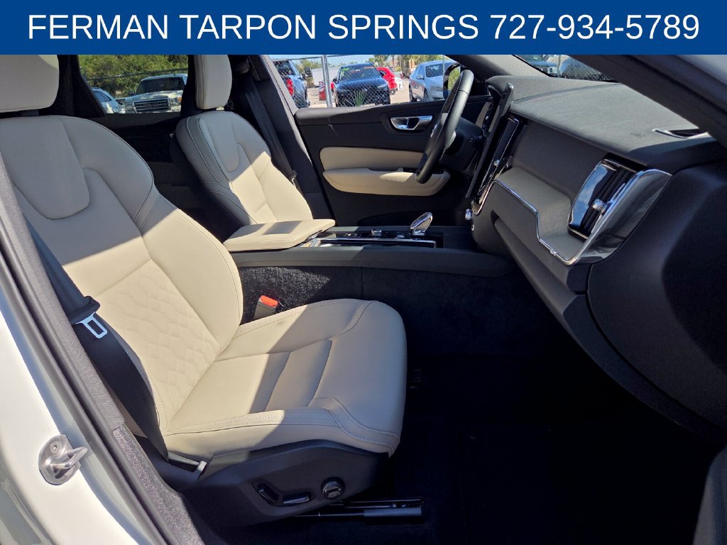 New 2026 Volvo XC60 B5 Core AWD/4WD image 17
