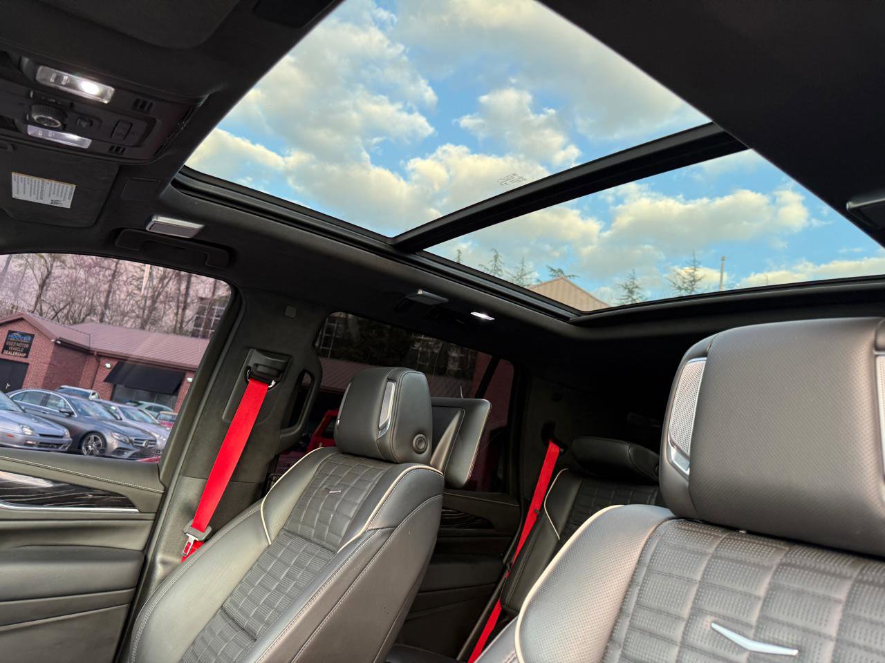 Used 2023 Cadillac Escalade V image 32