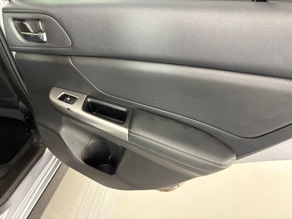 Used 2015 Subaru Crosstrek 2.0i Limited AWD/4WD image 36