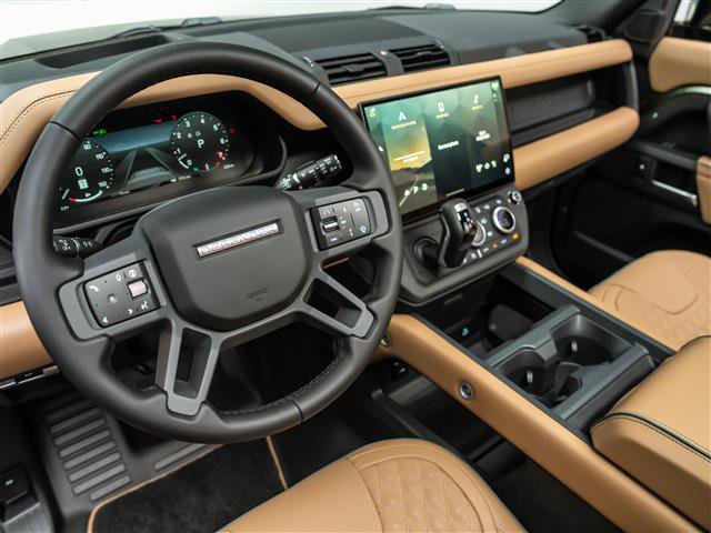 Used 2026 Land Rover Defender 110 X-Dynamic SE AWD/4WD image 13