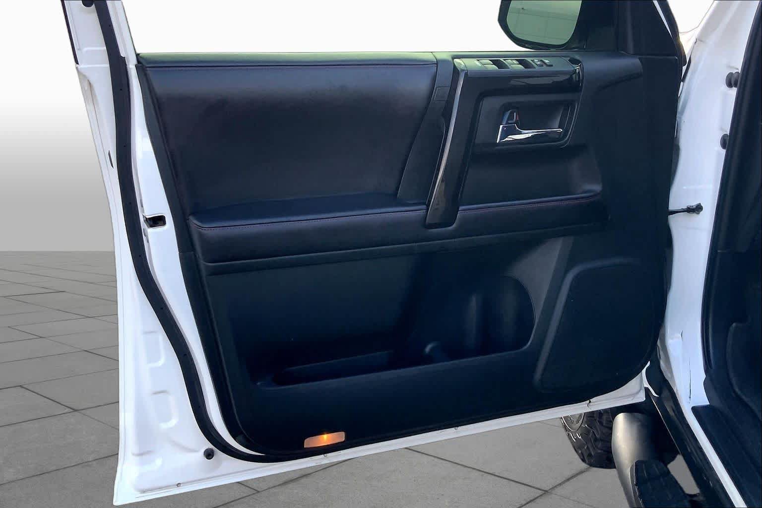 Used 2016 Toyota 4Runner Trail AWD/4WD image 22