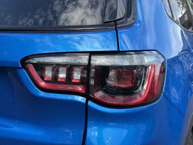 Used 2022 Jeep Compass Latitude AWD/4WD image 11