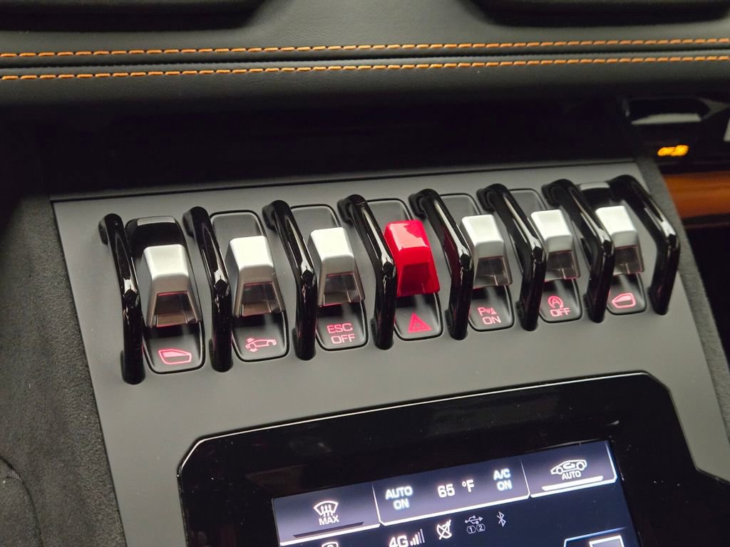 Used 2023 Lamborghini Huracan Tecnica image 37