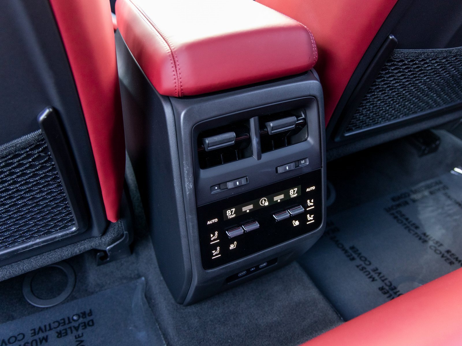 Certified 2024 Porsche Macan 4 Electric image 40