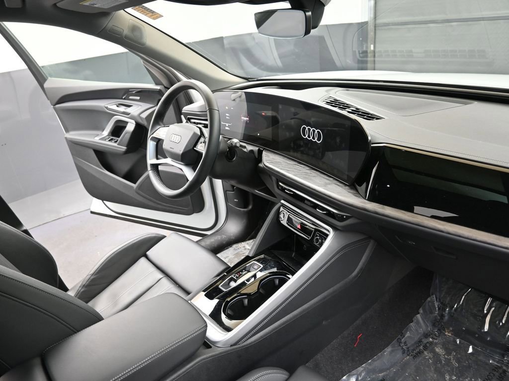 Used 2025 Audi Q5 Premium Plus w/ Premium Plus image 12