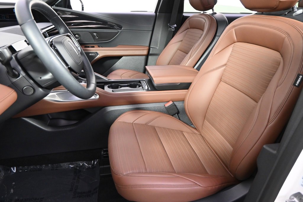 New 2026 Lincoln Nautilus Reserve w/ Jet Appearance Package image 13