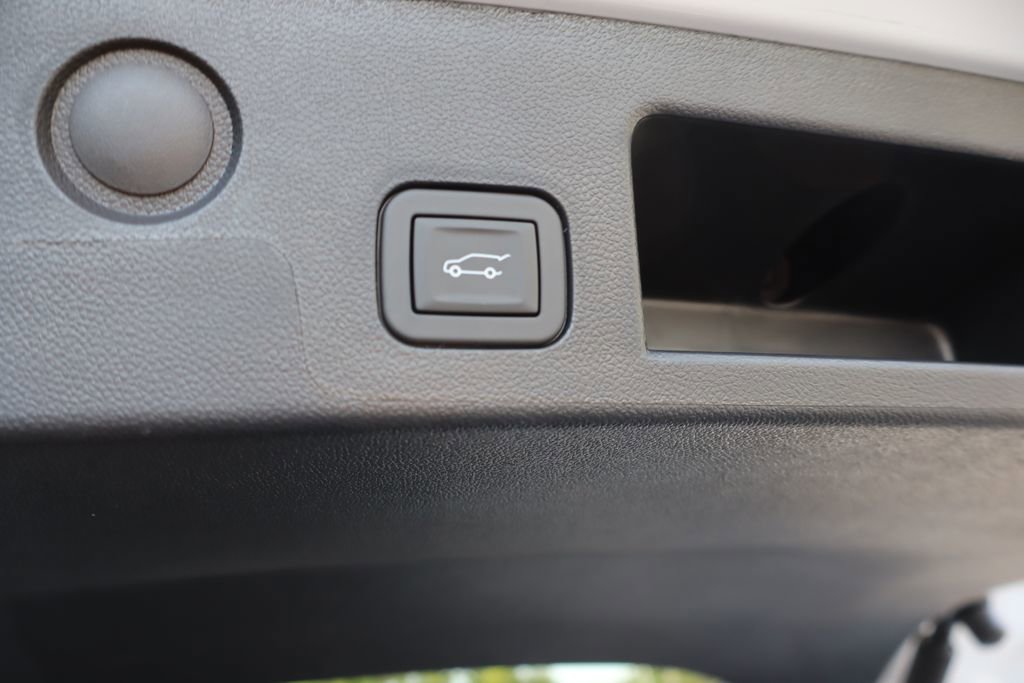 New 2026 Chevrolet Equinox LT w/ Convenience Package II FWD image 22