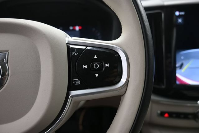 Used 2023 Volvo XC60 B5 Core w/ Climate Package FWD image 13