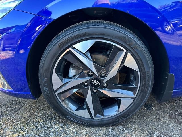 Certified 2022 Hyundai Elantra SEL w/ Convenience + Premium Package image 11