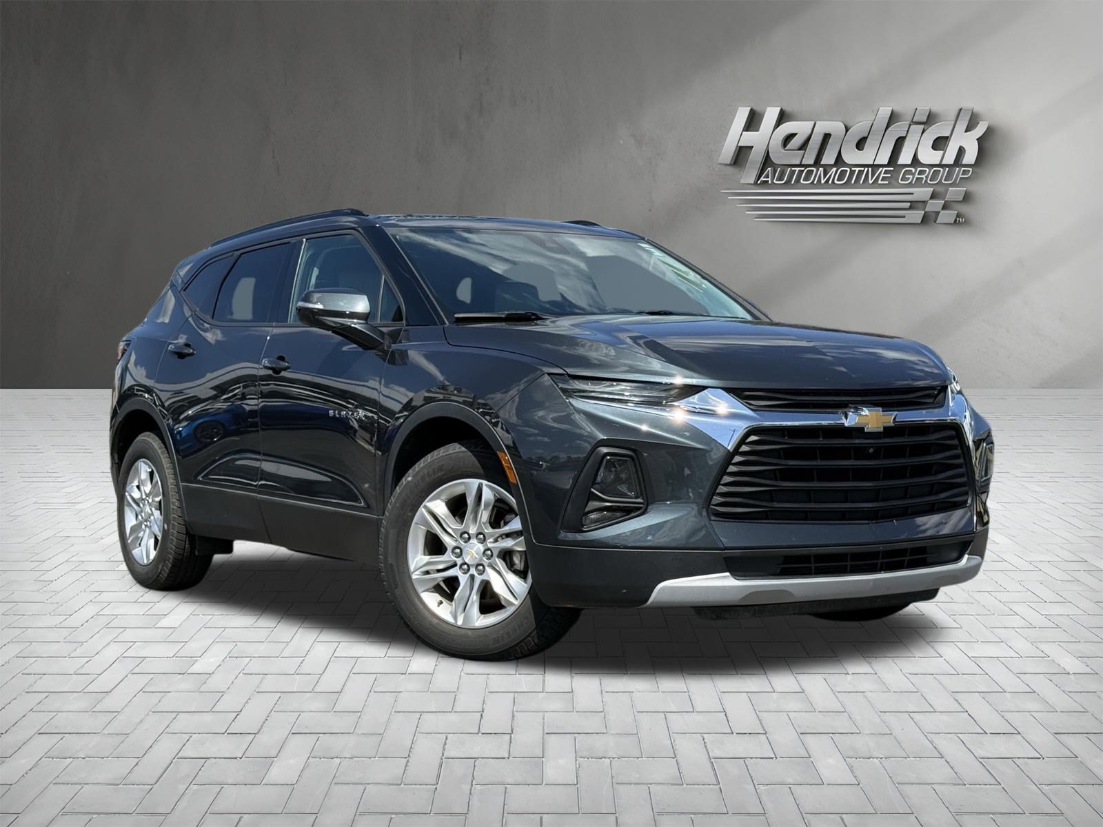 Used 2019 Chevrolet Blazer LT w/ Sound & Technology Package FWD image 2