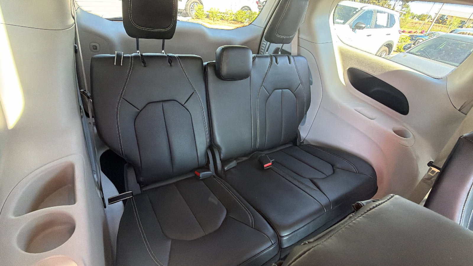 Certified 2024 Chrysler Pacifica Touring-L FWD image 21