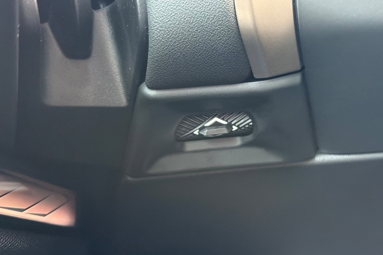 Used 2025 BMW X3 xDrive30i w/ Convenience Package image 37