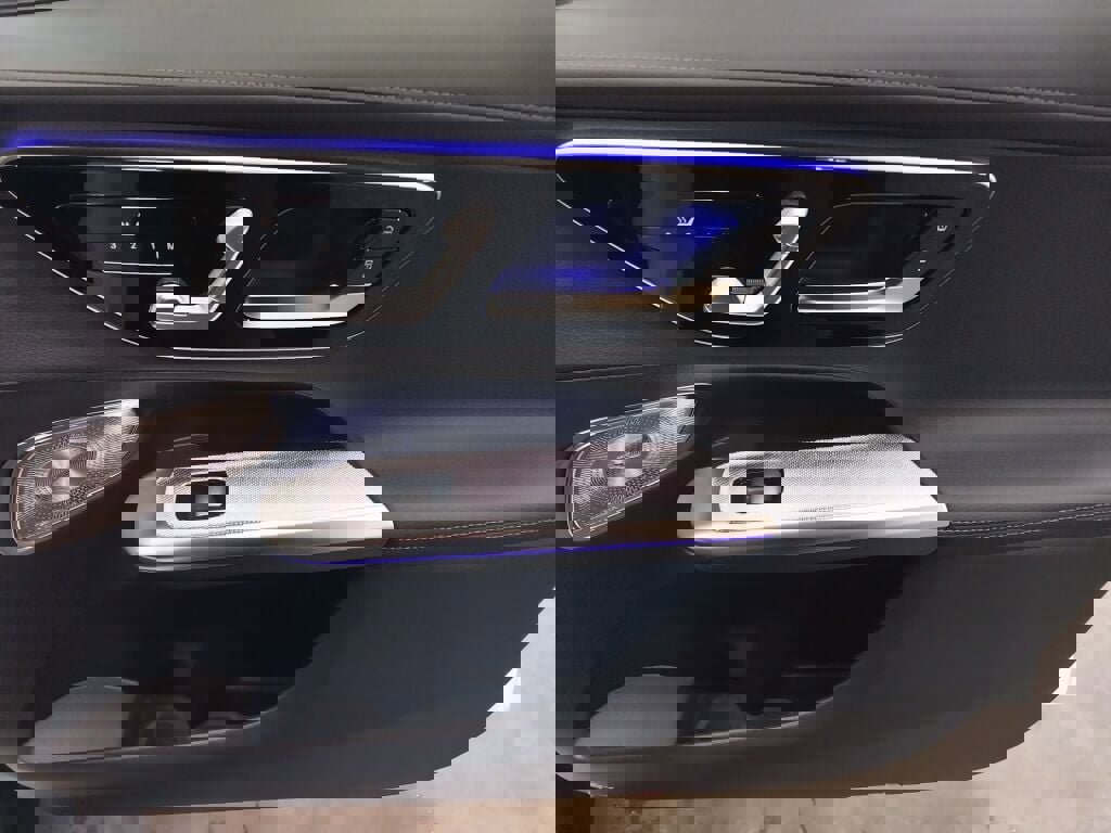 New 2025 Mercedes-Benz GLC 350e GLC 350e image 7