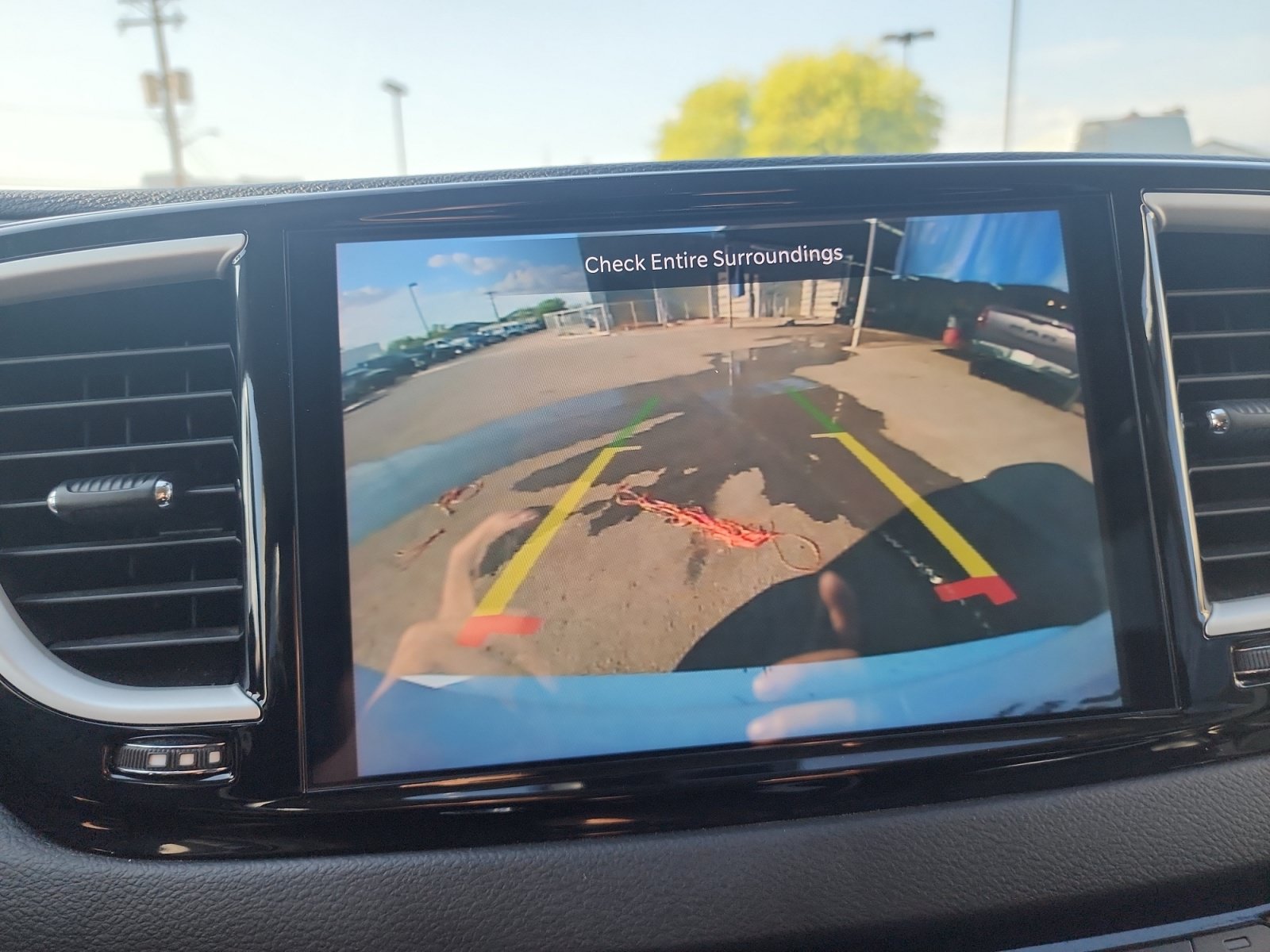 Used 2024 Chrysler Pacifica Touring-L FWD image 20