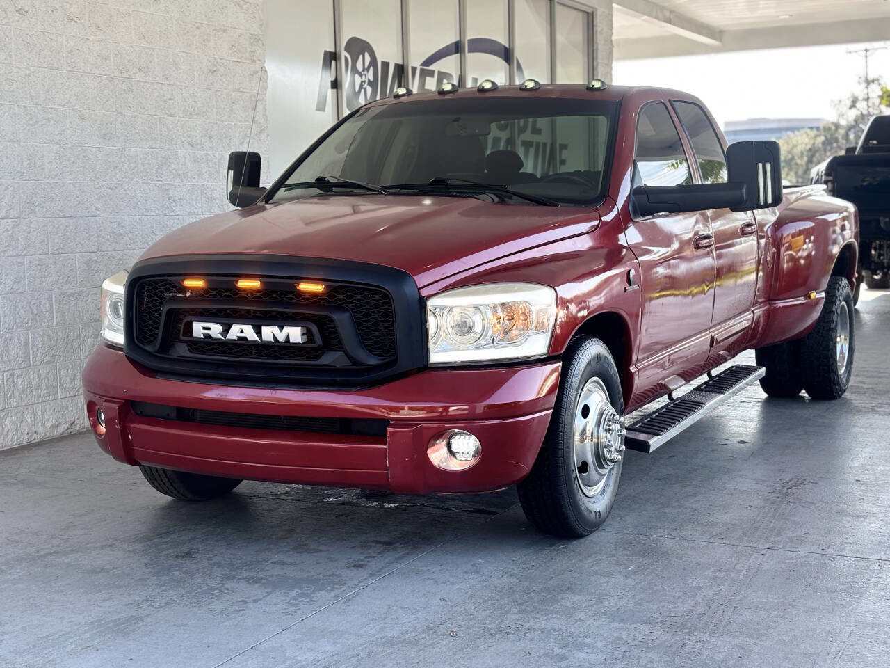 Used 2006 Dodge Ram 3500 Truck SLT image 3
