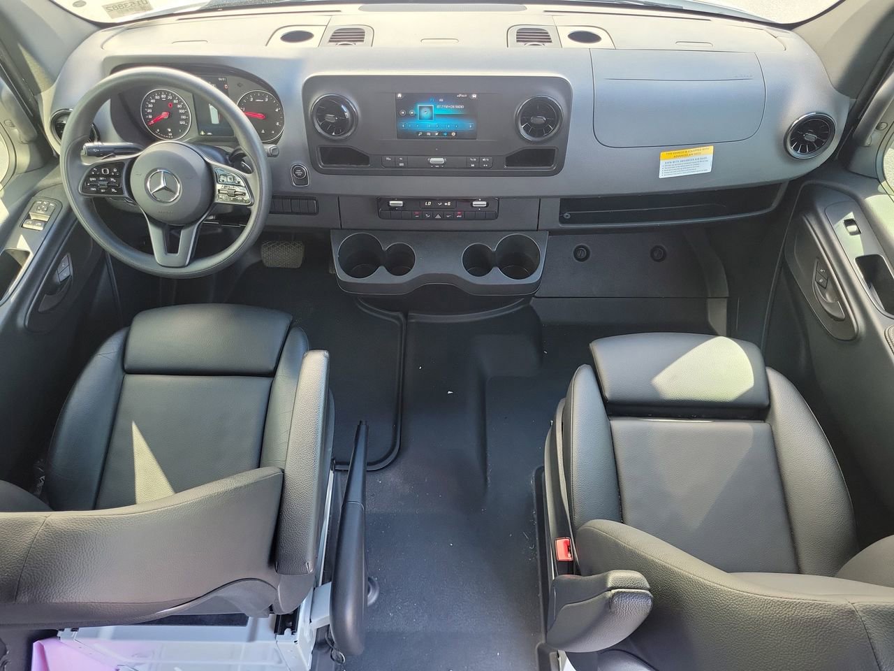 Used 2023 Mercedes-Benz Sprinter 144 Cargo image 13