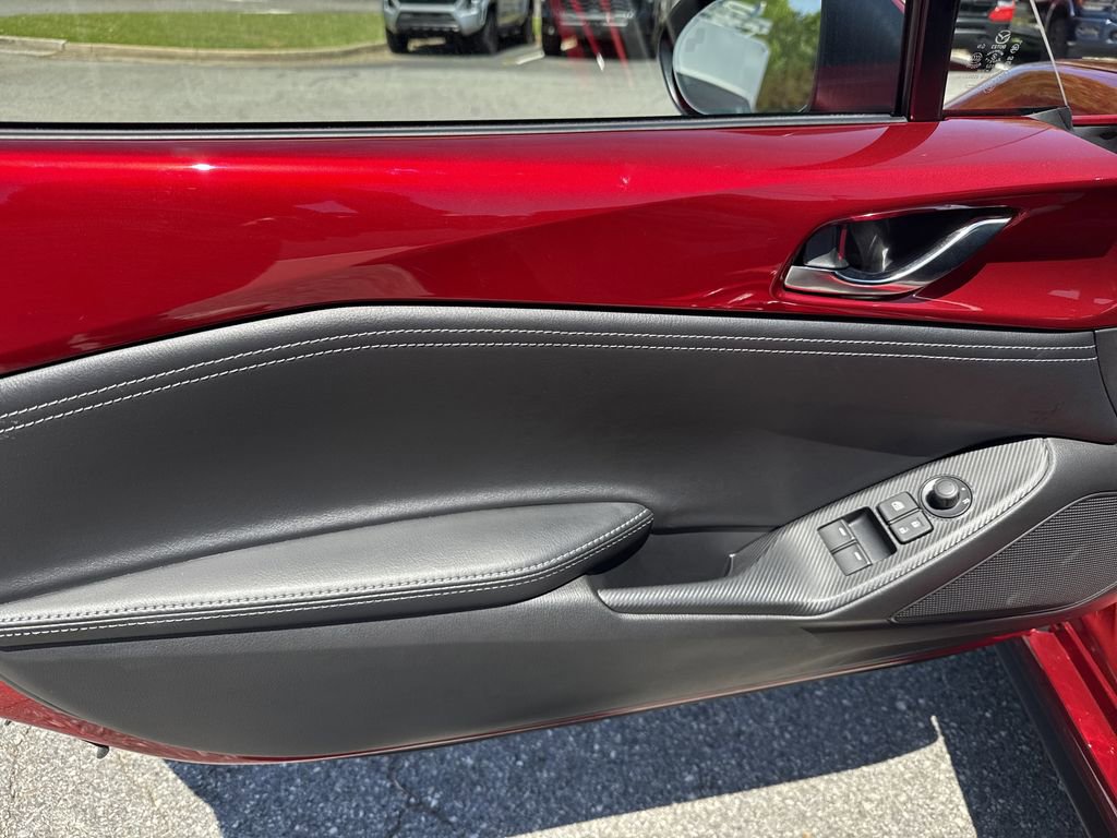 Used 2022 MAZDA MX-5 Miata Grand Touring w/ Weather Package RWD image 10