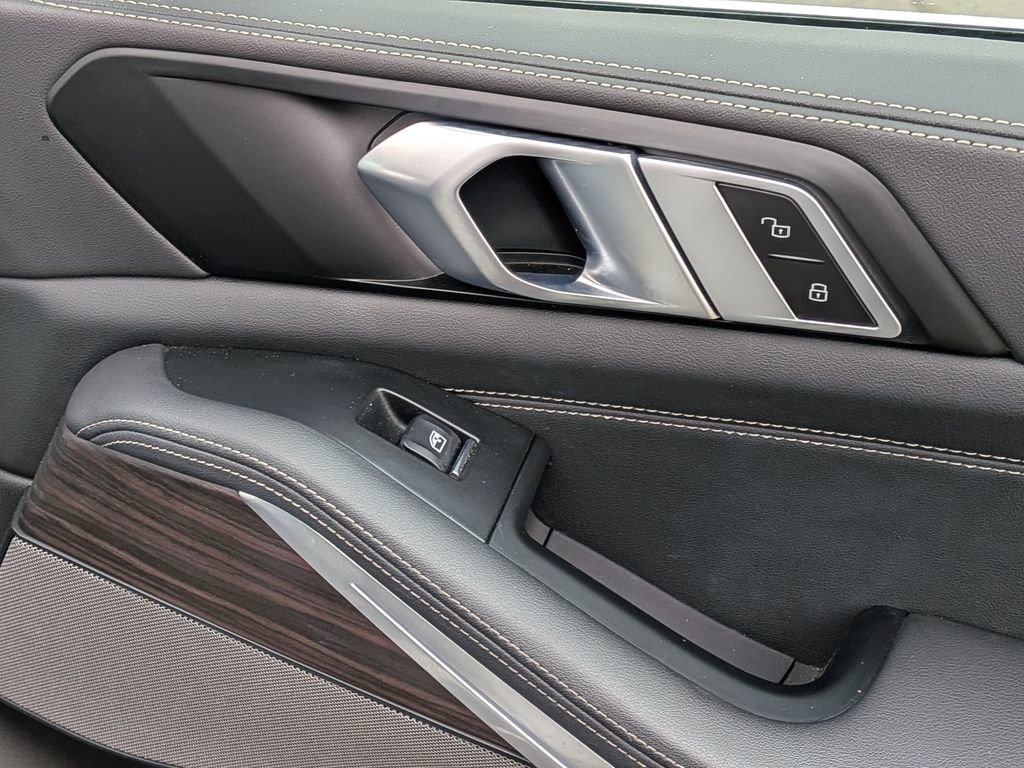 Certified 2024 BMW X5 xDrive50e w/ Premium Package image 19