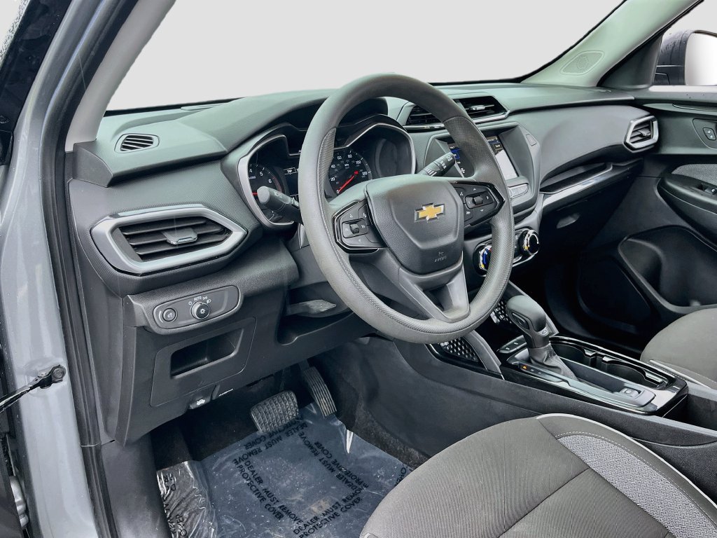 Used 2023 Chevrolet TrailBlazer LS FWD image 9