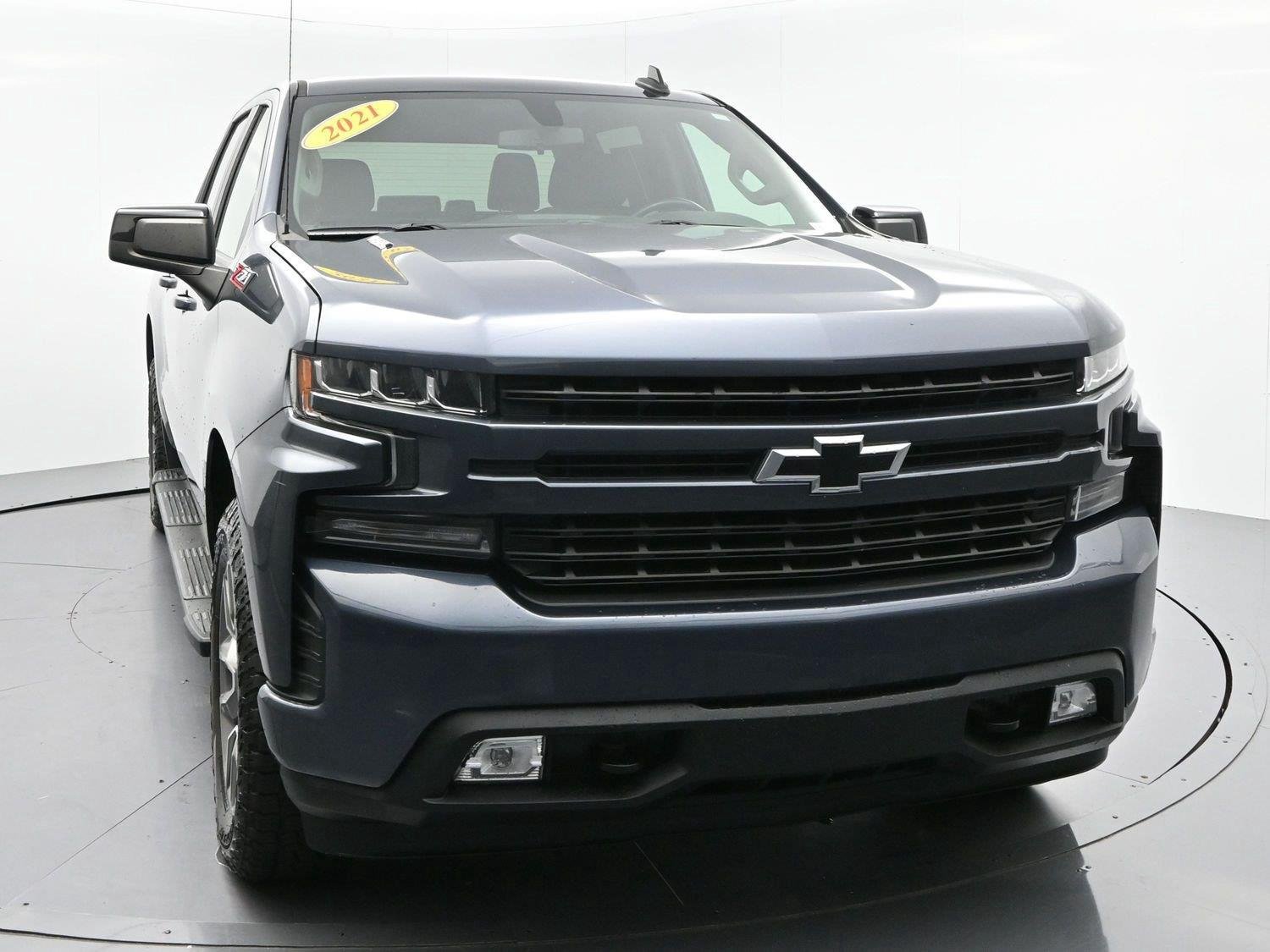 Used 2021 Chevrolet Silverado 1500 RST AWD/4WD image 2