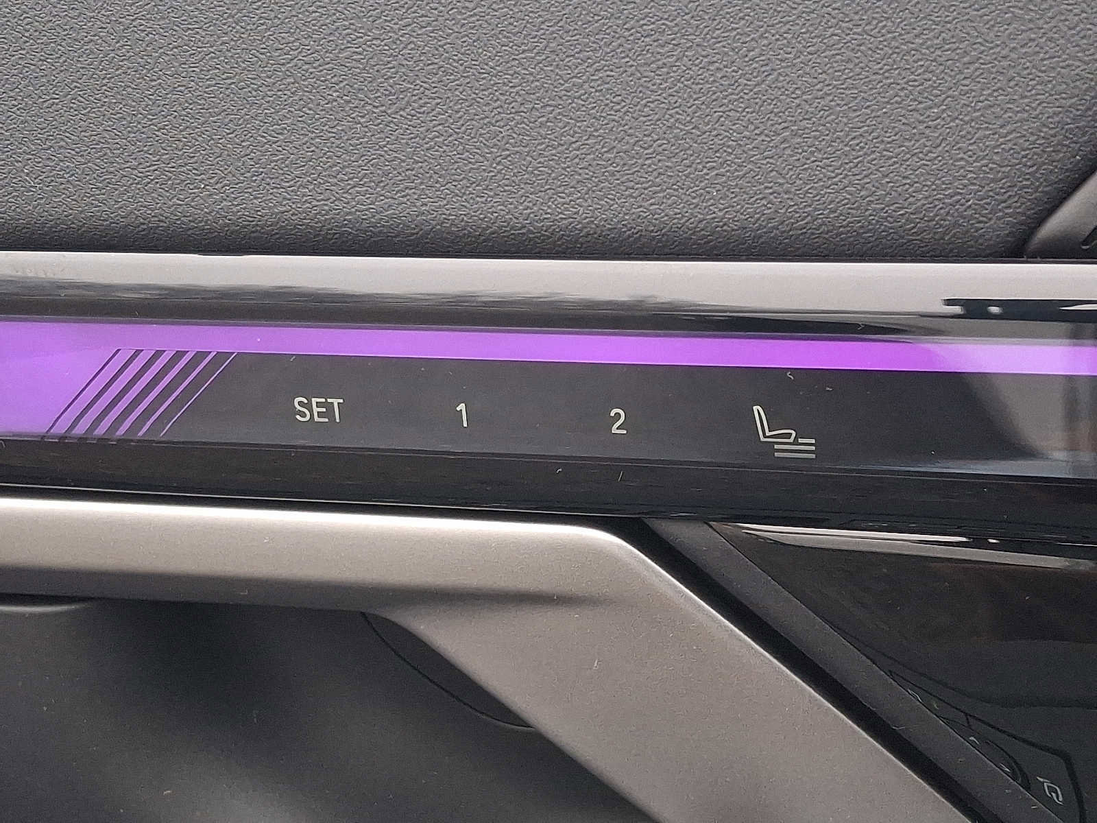 Used 2025 BMW i5 xDrive40 w/ Premium Package image 26