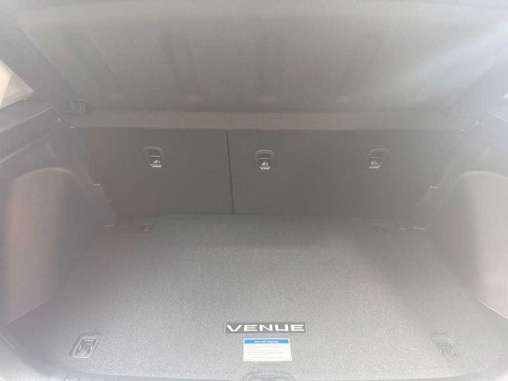 New 2026 Hyundai Venue SEL FWD image 9