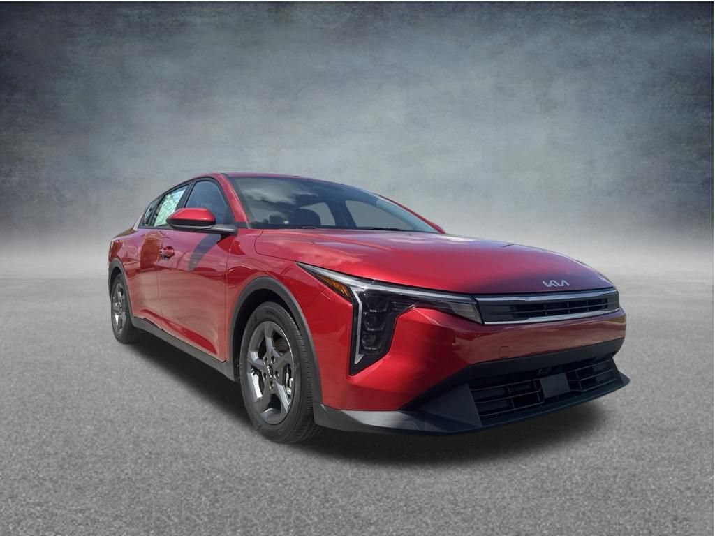 Used 2025 Kia K4 FWD image 2