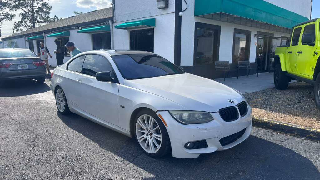 Used 2013 BMW 335i Coupe RWD image 11