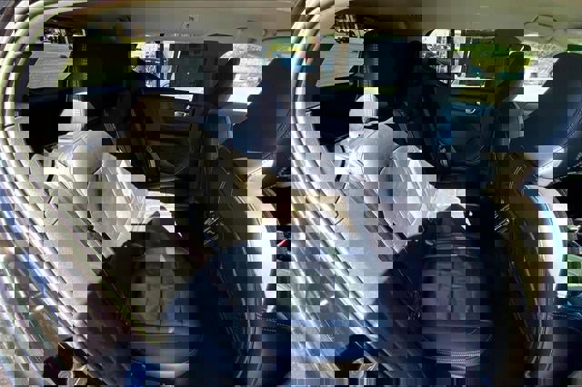 Used 2022 Volvo XC40 T5 Momentum image 27