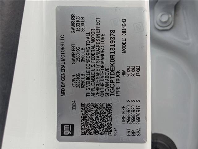 Used 2024 Chevrolet Colorado Z71 w/ Z71 Convenience Package 2 image 23