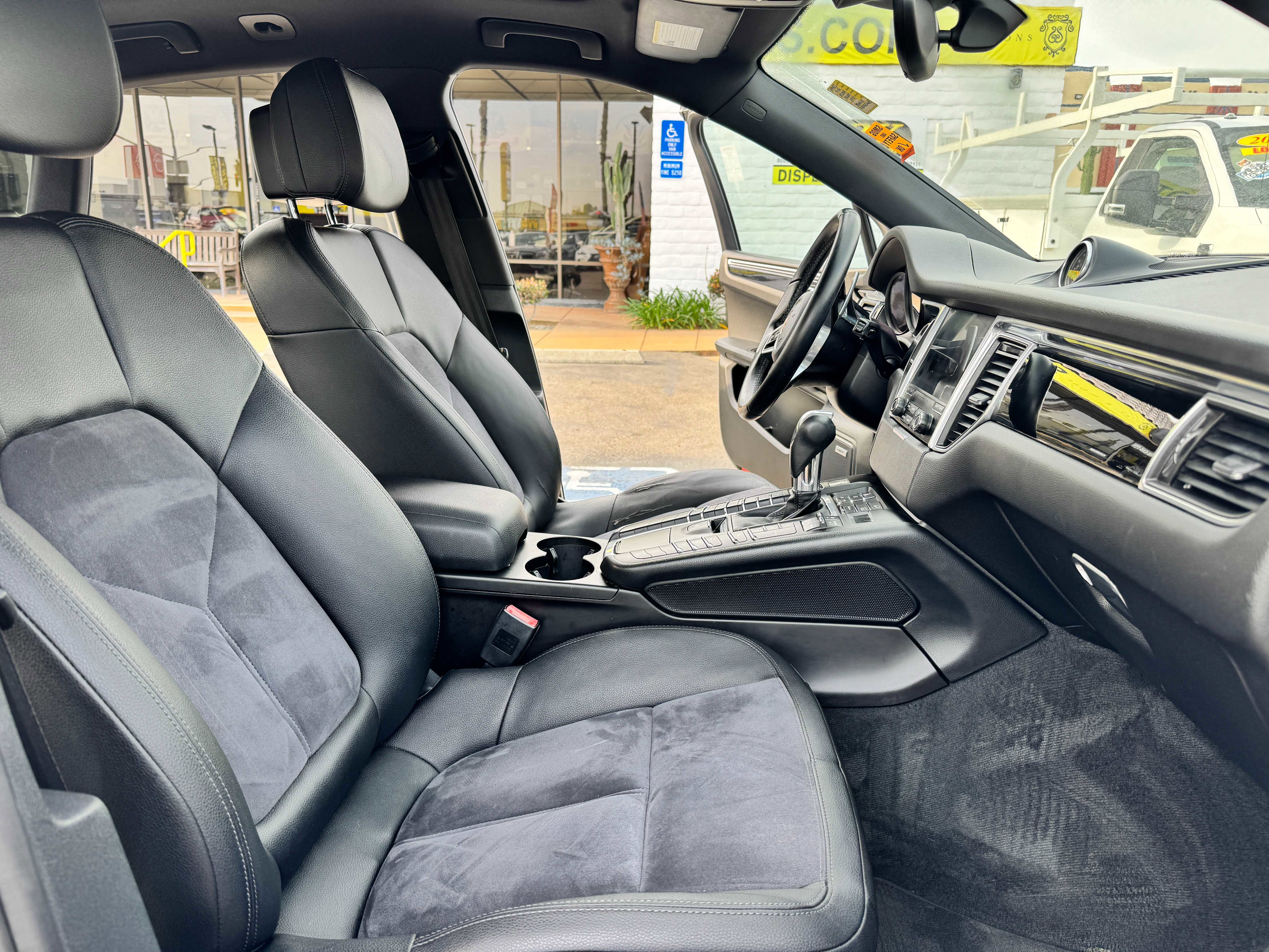 Used 2017 Porsche Macan S AWD/4WD image 13