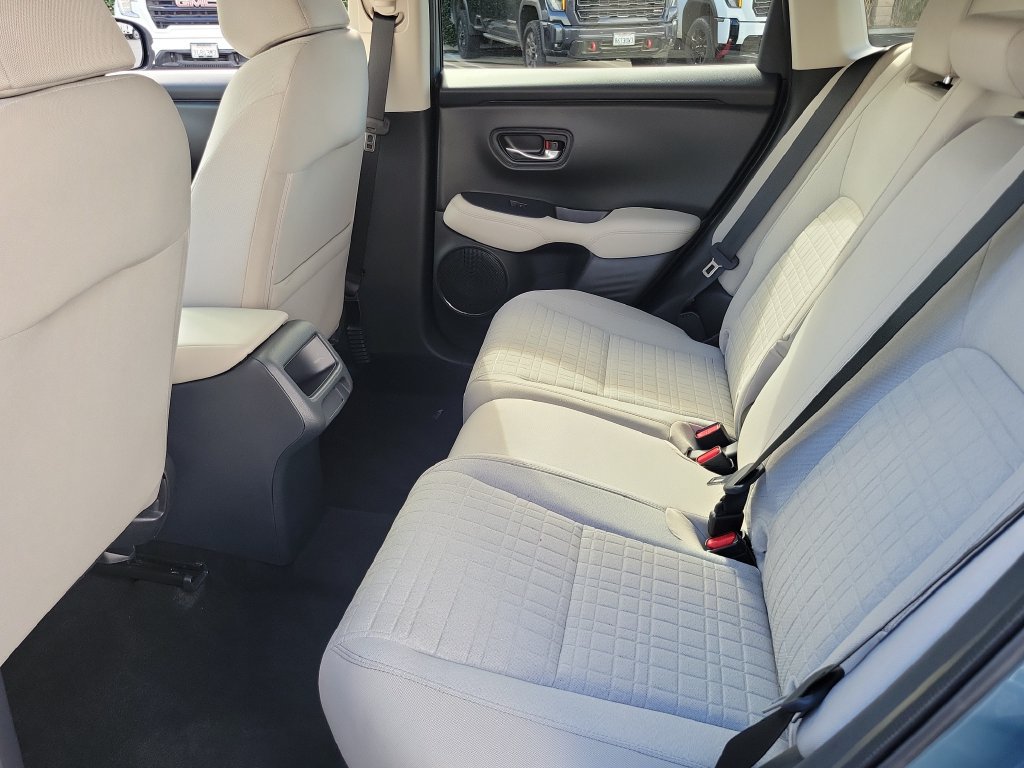 Used 2027 Honda HR-V LX image 13