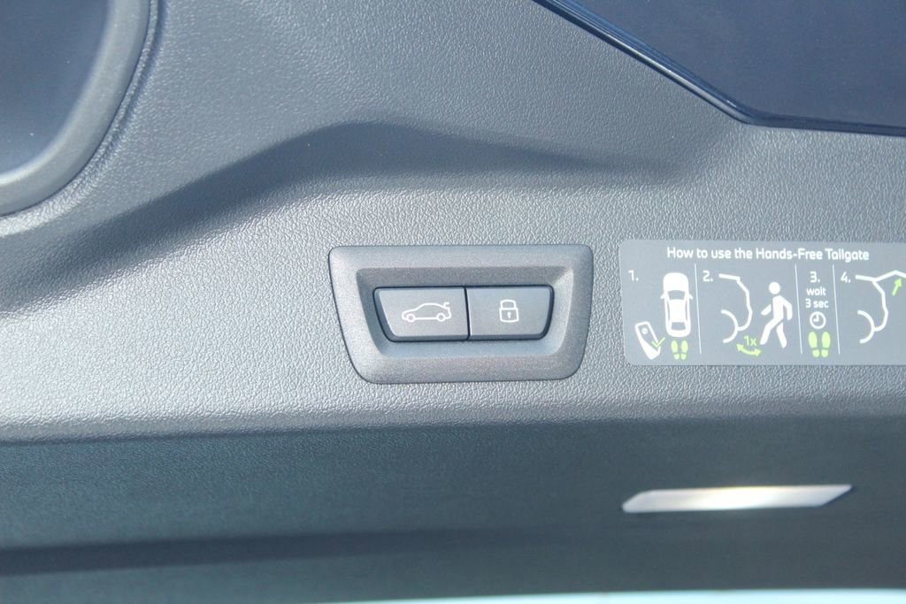 New 2026 BMW X5 xDrive50e w/ M Sport Package image 7