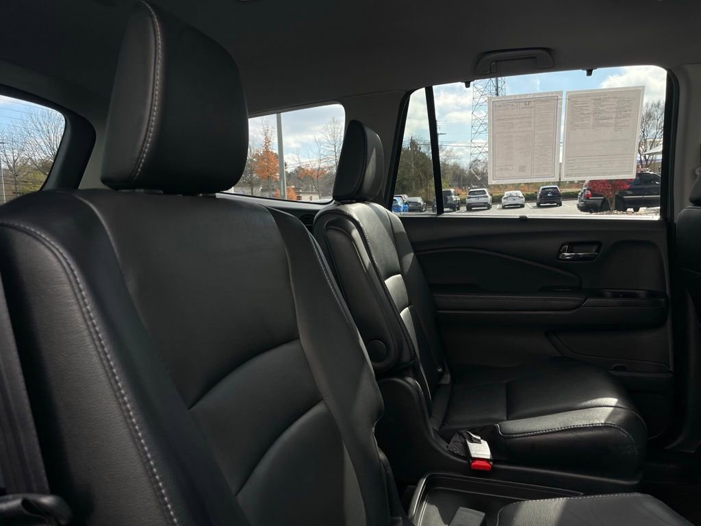Certified 2022 Honda Pilot Touring image 36