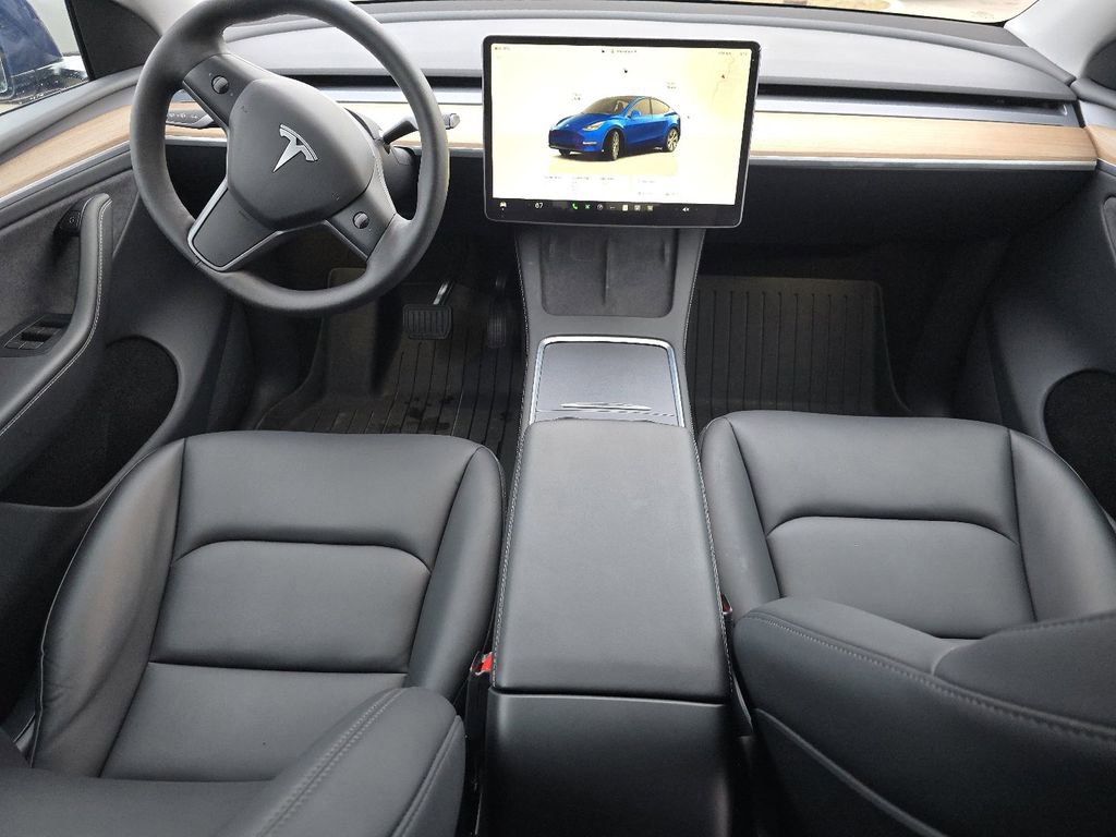 Used 2024 Tesla Model Y Long Range image 19