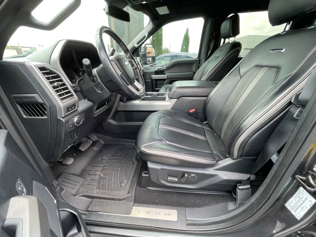 Used 2020 Ford F250 Platinum w/ FX4 Off-Road Package AWD/4WD image 9