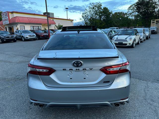 Used 2018 Toyota Camry XSE image 6