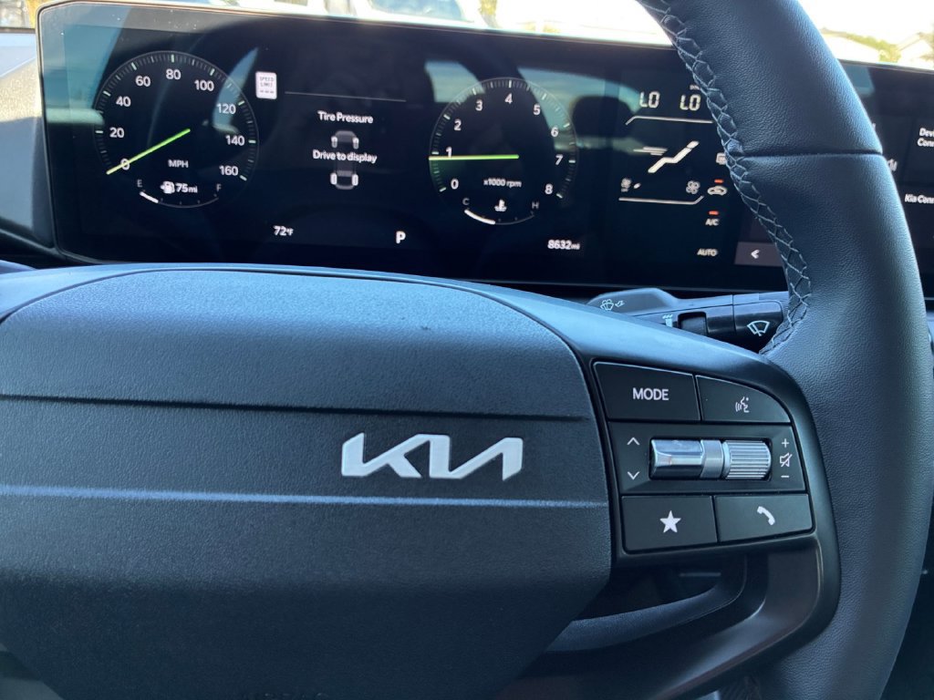 Used 2025 Kia K4 EX FWD image 12