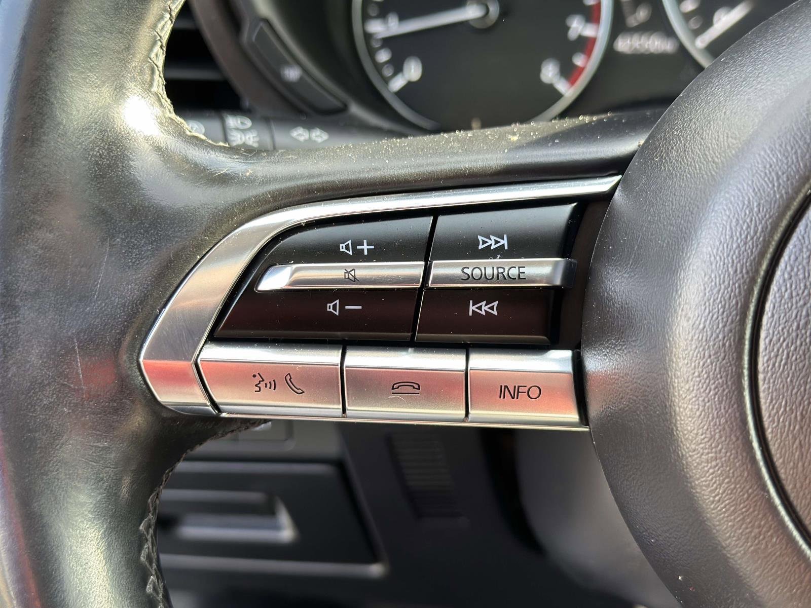 Used 2022 MAZDA MAZDA3 s image 14