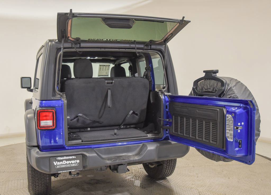 Used 2020 Jeep Wrangler Sport image 14