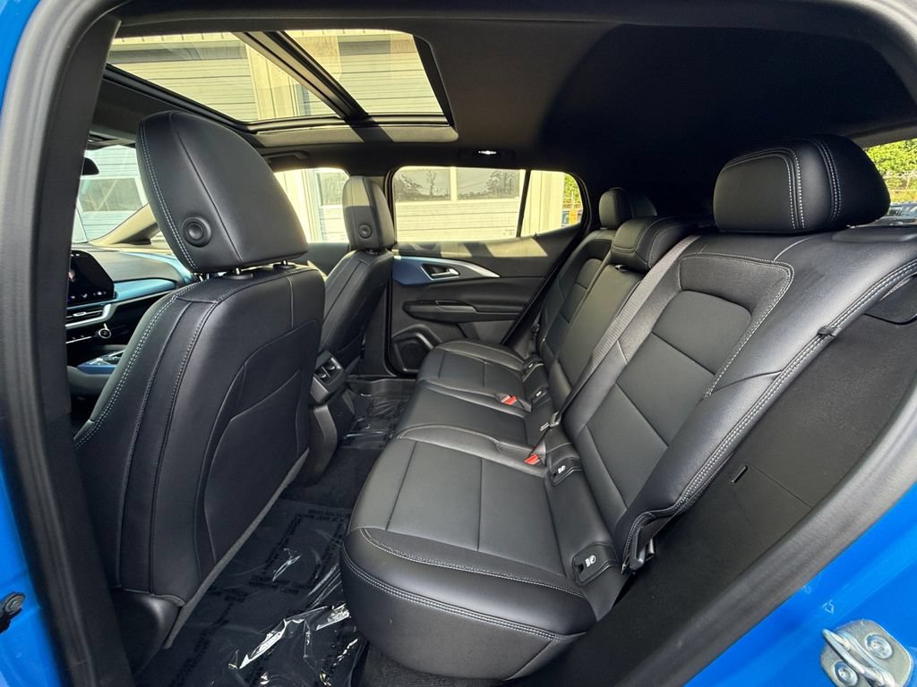 New 2026 Chevrolet Equinox EV LT FWD image 24