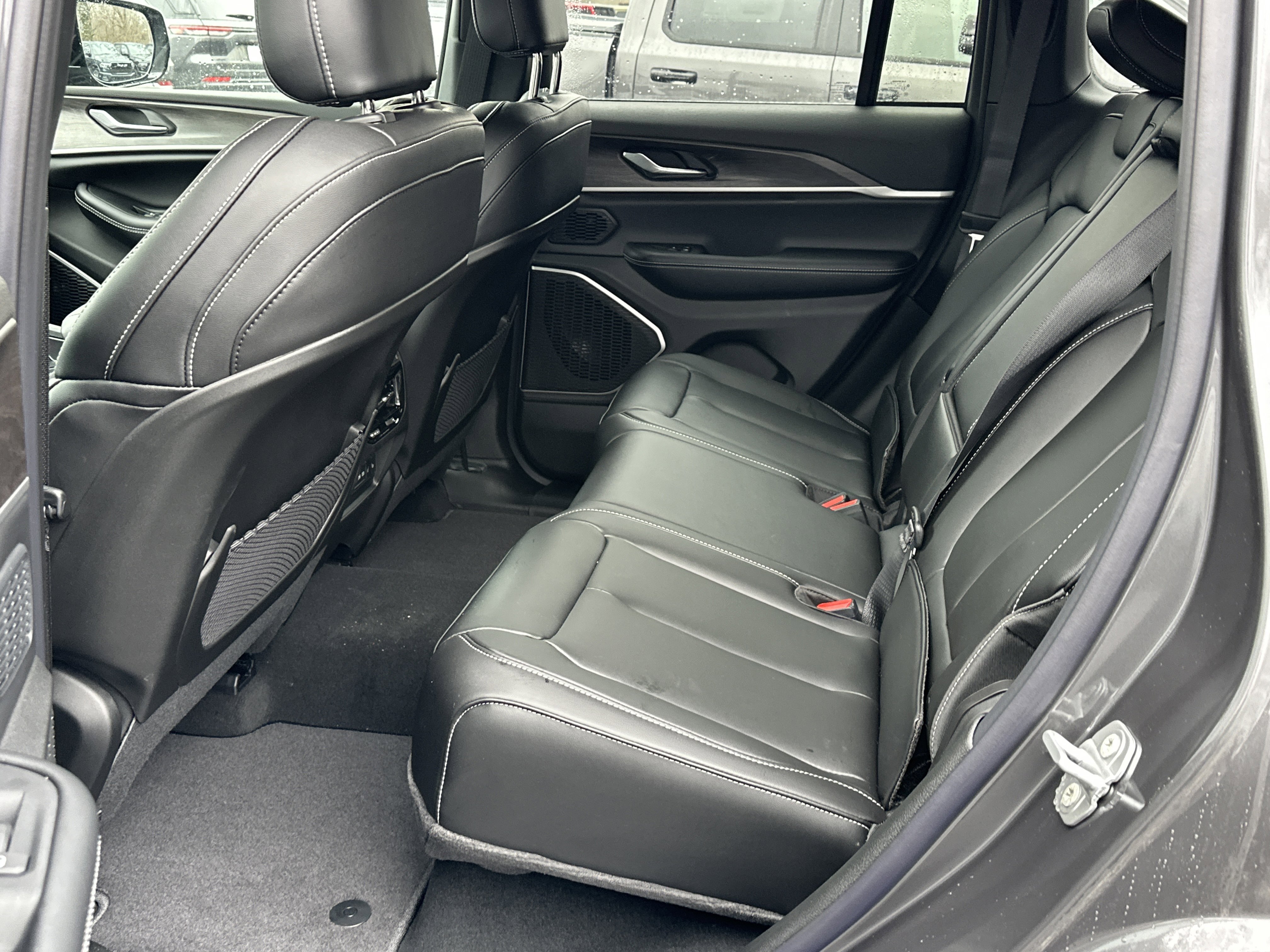 New 2026 Jeep Grand Cherokee Limited w/ Limited Altitude Package image 32