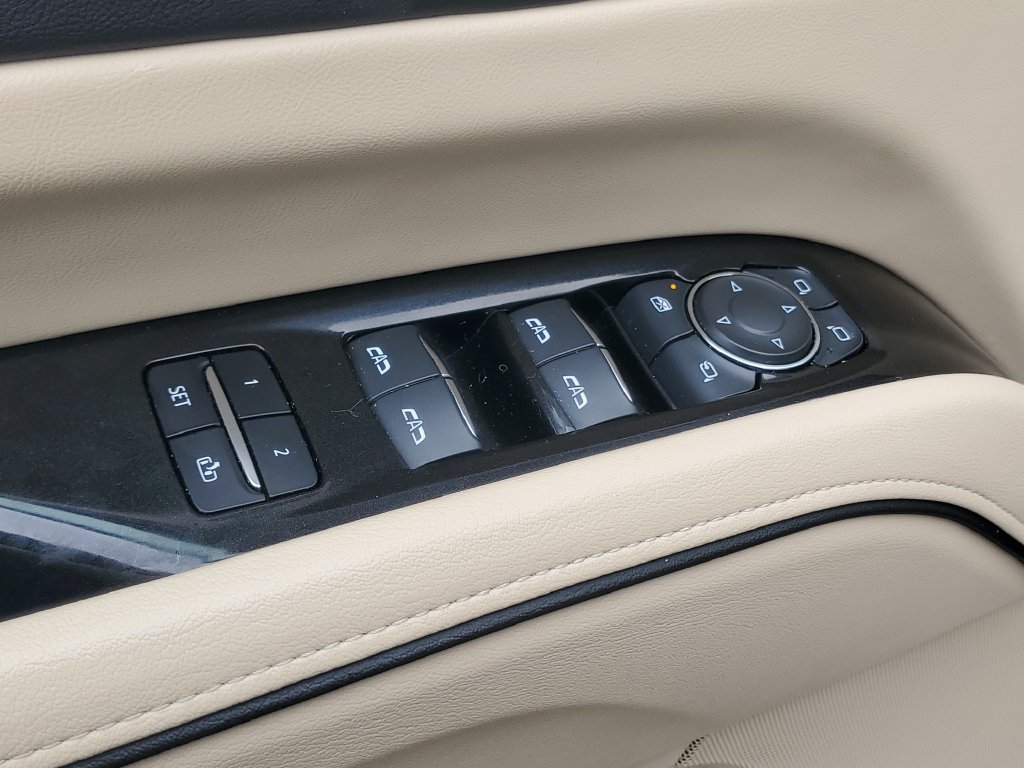 Used 2024 Cadillac Escalade Premium Luxury AWD/4WD image 10