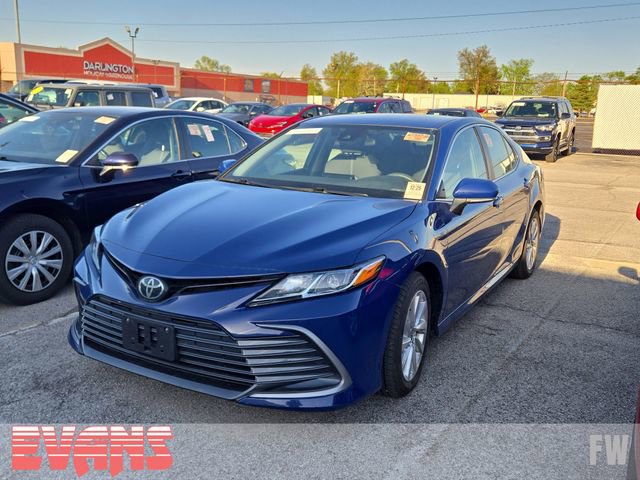 Used 2023 Toyota Camry LE AWD/4WD image 3