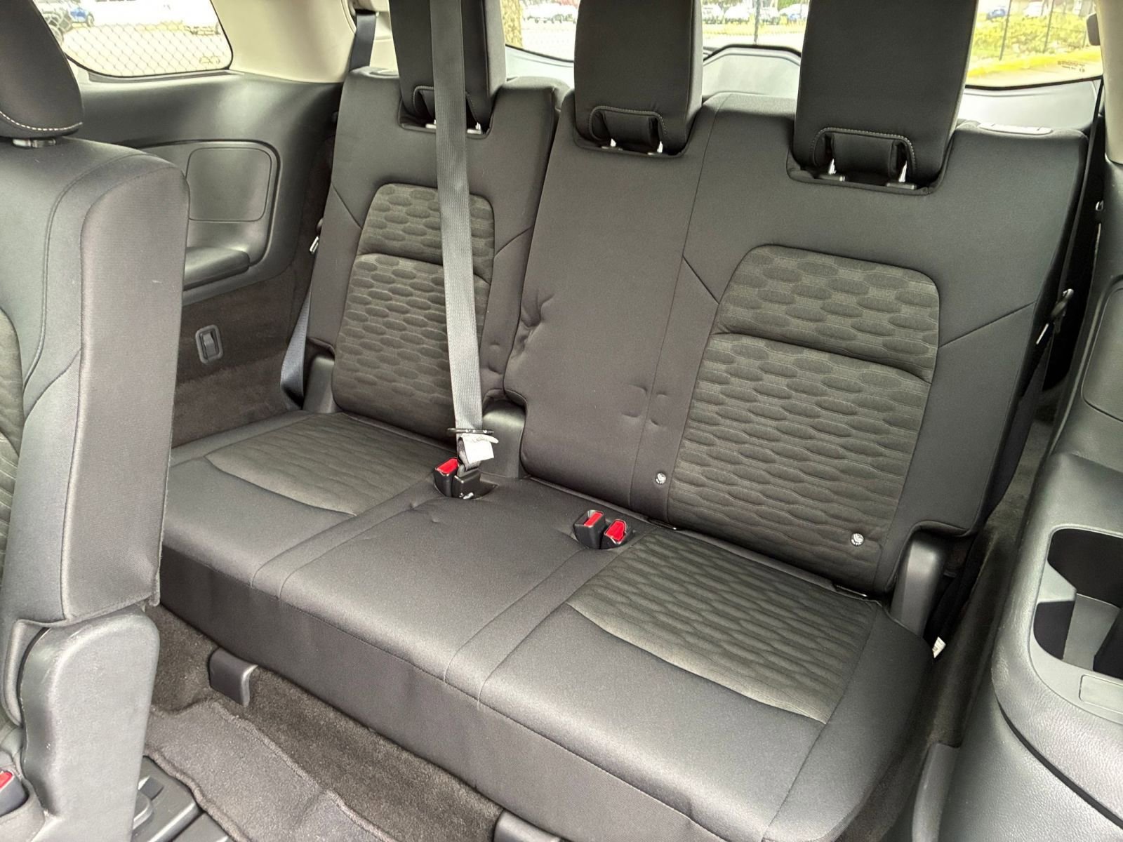 Used 2025 Nissan Pathfinder SV AWD/4WD image 31